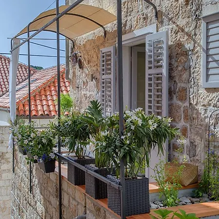 Heraclea Residential Apartment Hvar Town